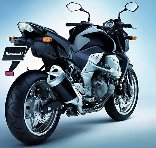 Мотоцикл Kawasaki Z 750 2007 Характеристики, Сравнение на